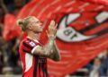 Simon Kjaer greets the AC Milan fans during his match for the club (Getty Images)