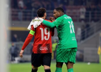 Theo Hernandez and Mike Maignan of AC Milan
