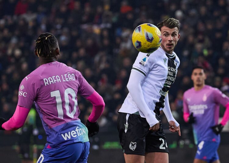 Lazar Samardzic during a match against AC Milan (Getty Images)