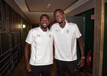 أبراهام توموري ميلان Tammy Abraham and Fikayo Tomori (AC Milan via Getty Images)