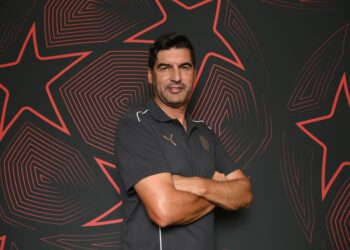 Paulo Fonseca of AC Milan (UEFA via Getty Images) فونسيكا ميلان