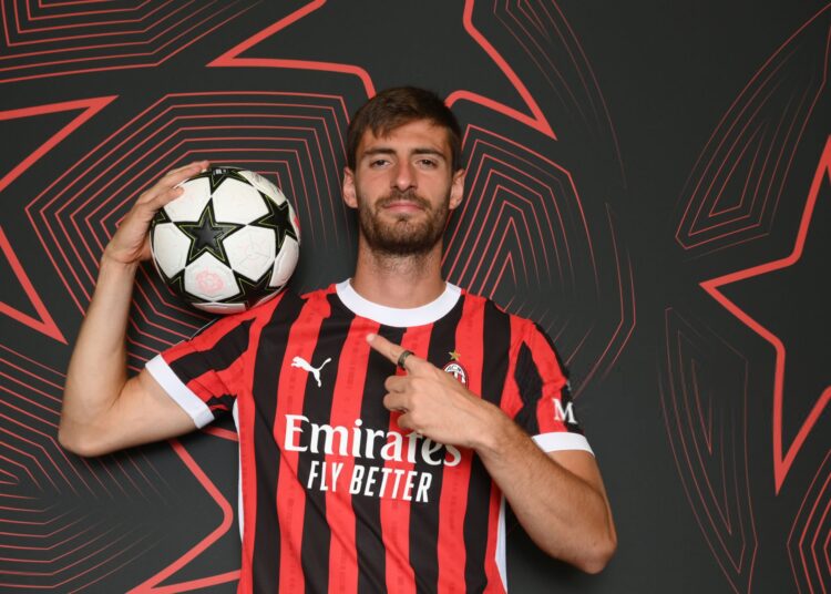 Matteo Gabbia of AC Milan (UEFA via Getty Images) غابيا ميلان