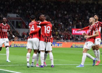 AC Milan players celebrate ميلان