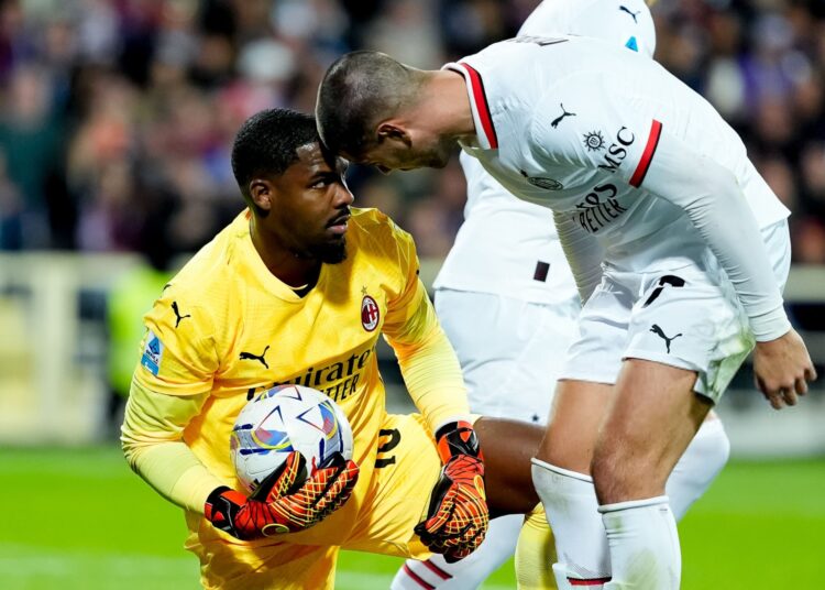 Mike Maignan and Alvaro Morata AC Milan موراتا مينيون ميلان