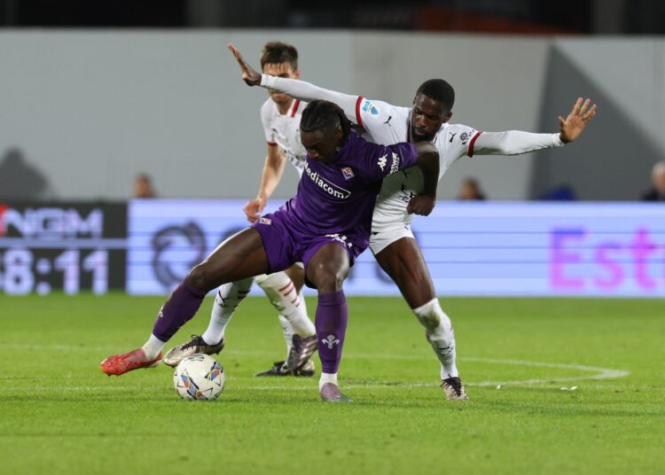 AC Milan's Fikayo Tomori and Fiorentina's Moise Kean