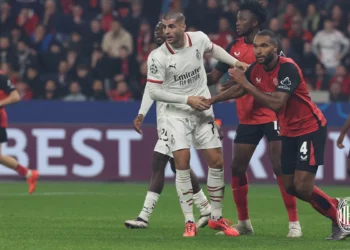 Alvaro Morata AC Milan Jonathan Tah Bayer Leverkusen