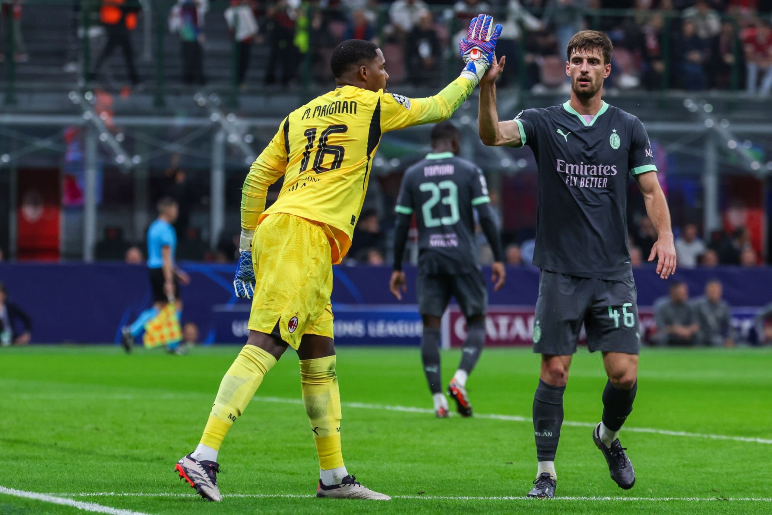 Matteo Gabbia and Mike Maignan AC Milan ميلان غابيا مينيون