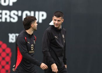 Christian Pulisic and Alvaro Morata of AC Milan ميلان بوليسيك موراتا
