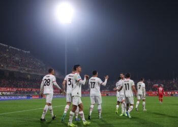 Reijnders and AC Milan players celebrate ميلان