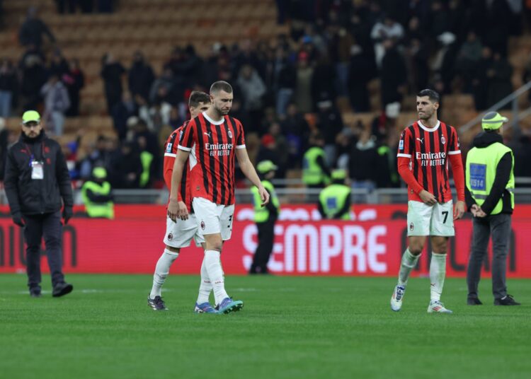 Alvaro Morata and Strahinja Pavlovic of AC Milan vs Juventus موراتا بافلوفيتش ميلان يوفنتوس