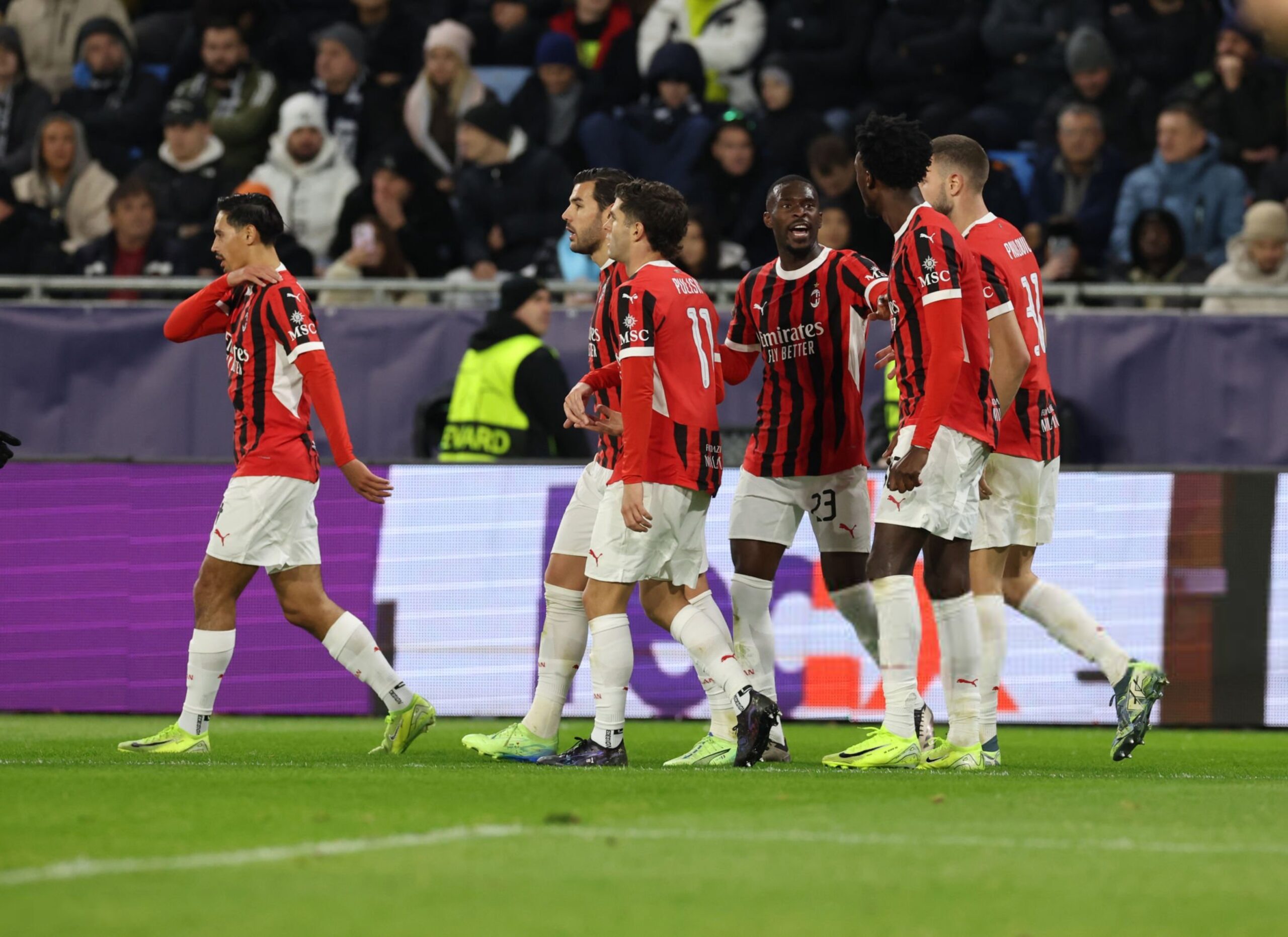 AC Milan players celebrate ميلان