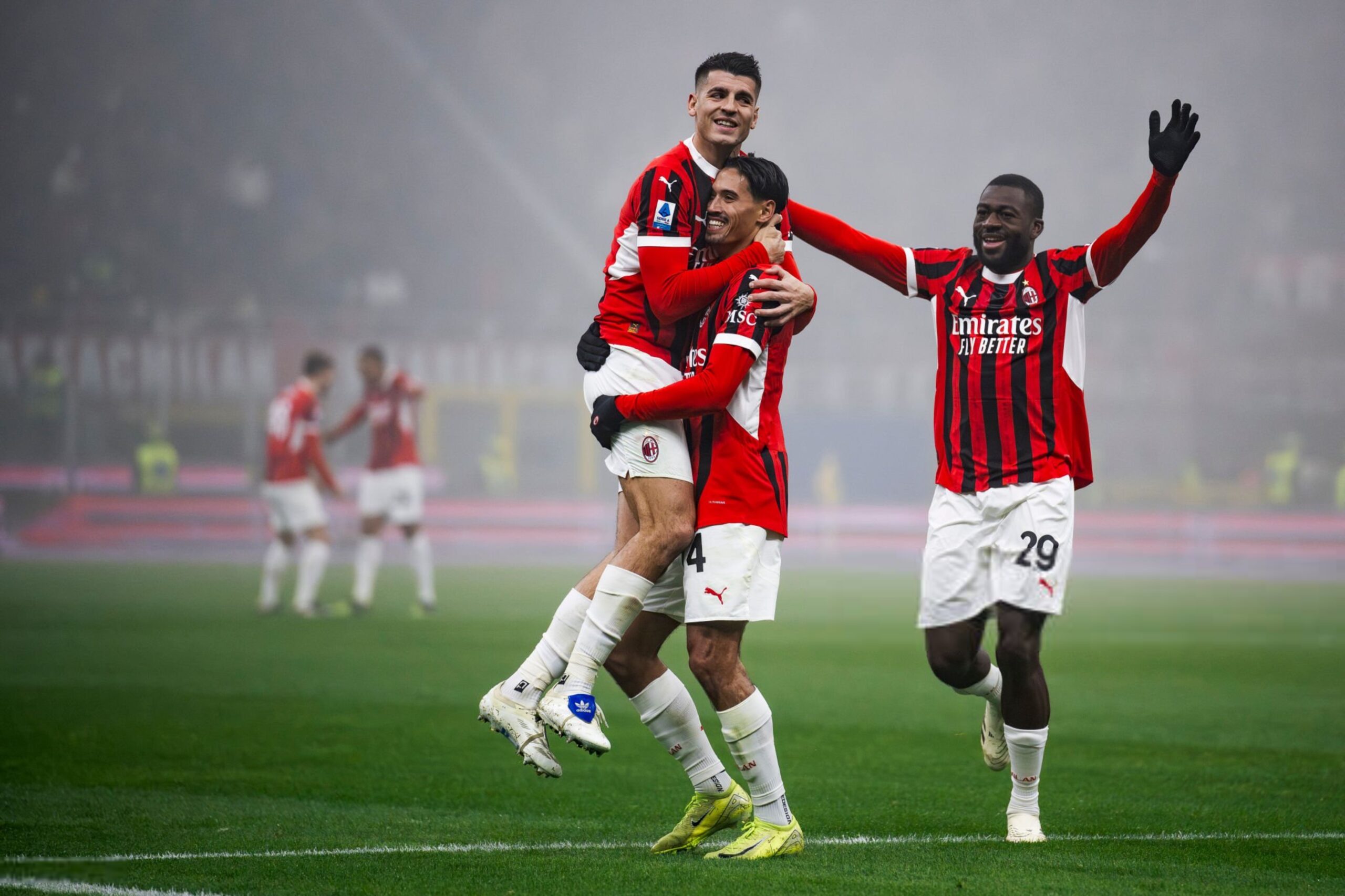 Tijjani Reijnders and Youssouf Fofana of AC Milan ميلان يوسف فوفانا رايندرز