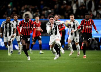 Dusan Vlahovic Juventus Fikayo Tomori AC Milan