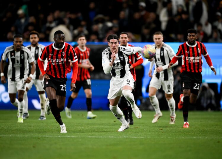 Dusan Vlahovic Juventus Fikayo Tomori AC Milan