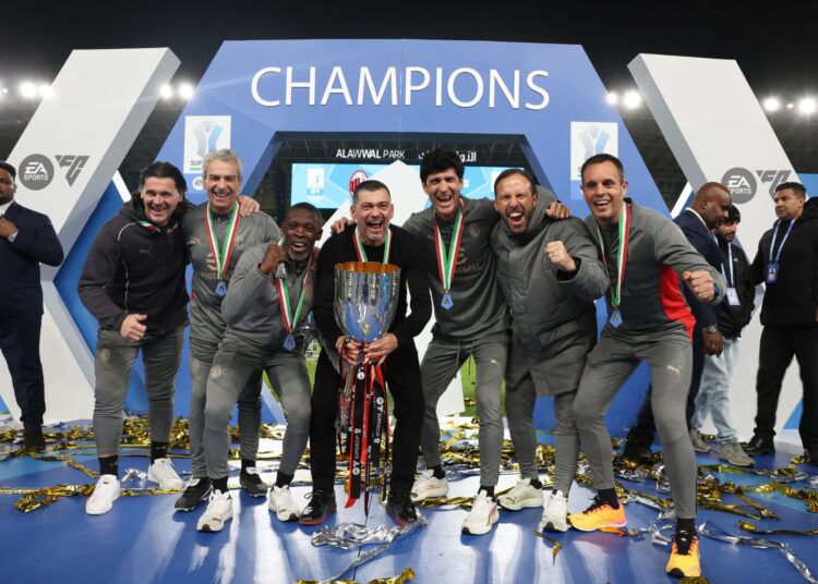 AC Milan's head coach Sergio Conceicao and his staff ميلان كونسيساو