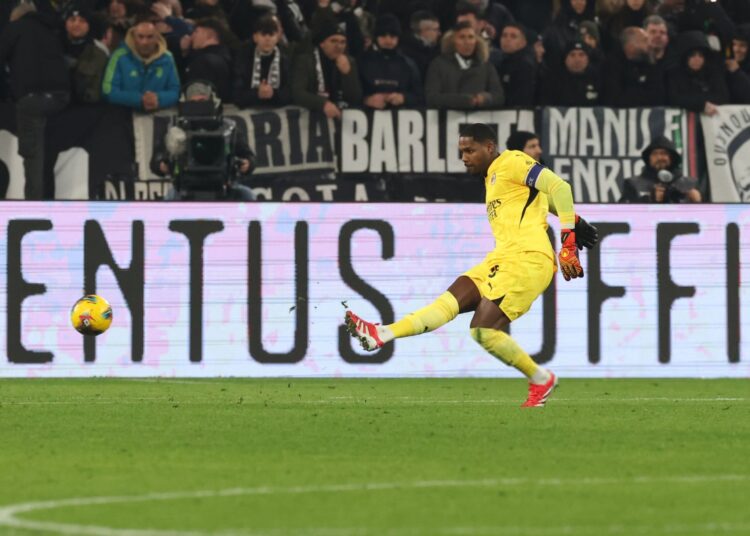 Mike Maignan مينيون ميلان AC Milan