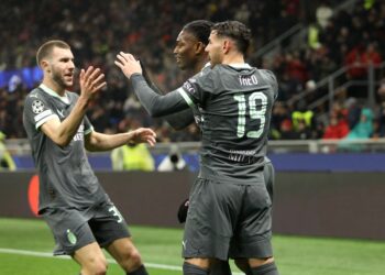 Strahinja Pavlovic, Rafael Leao, Theo Hernandez ثيو لياو بافلوفيتش ميلان