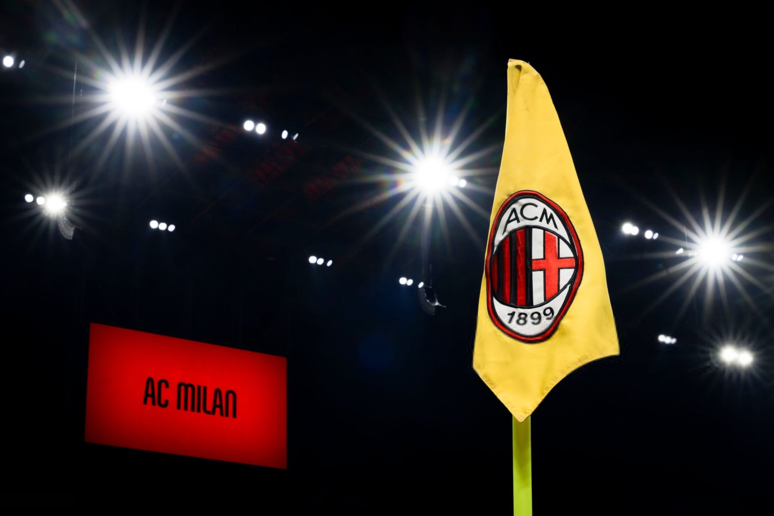 AC Milan logo crest ميلان