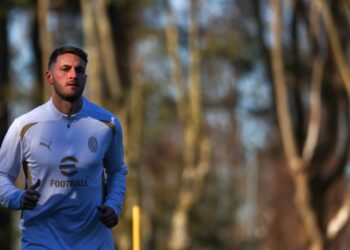 Santiago Gimenez ميلان خيمينيز