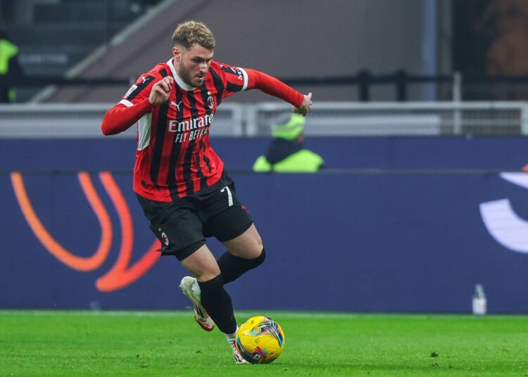 Santiago Gimenez Milan سانتياغو خيمينيز ميلان