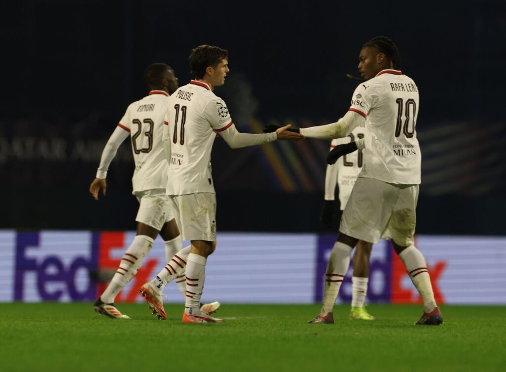 Pulisic e Leão Brilham em Virada do Milan contra o Lecce