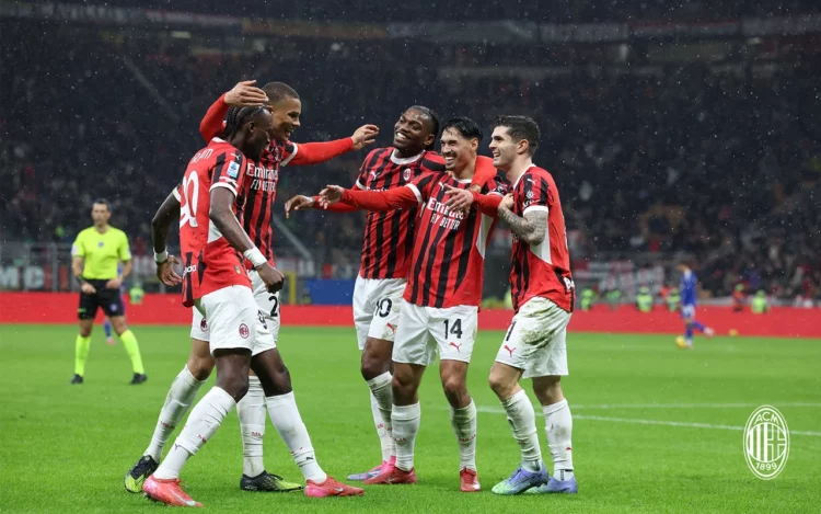 AC Milan players celebrate ميلان