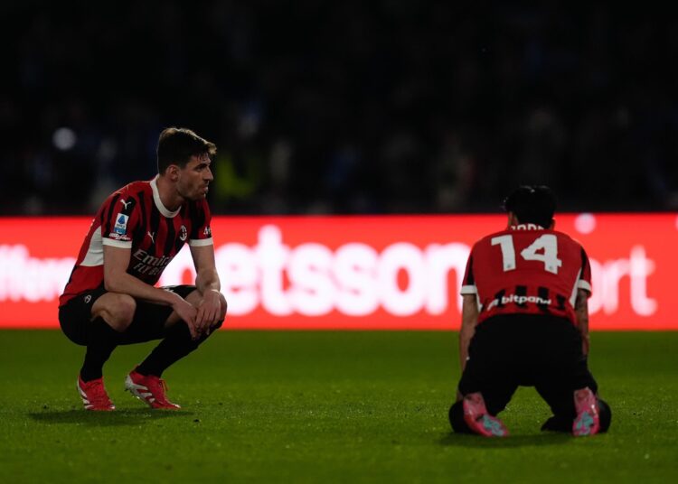 AC Milan players dejected ميلان