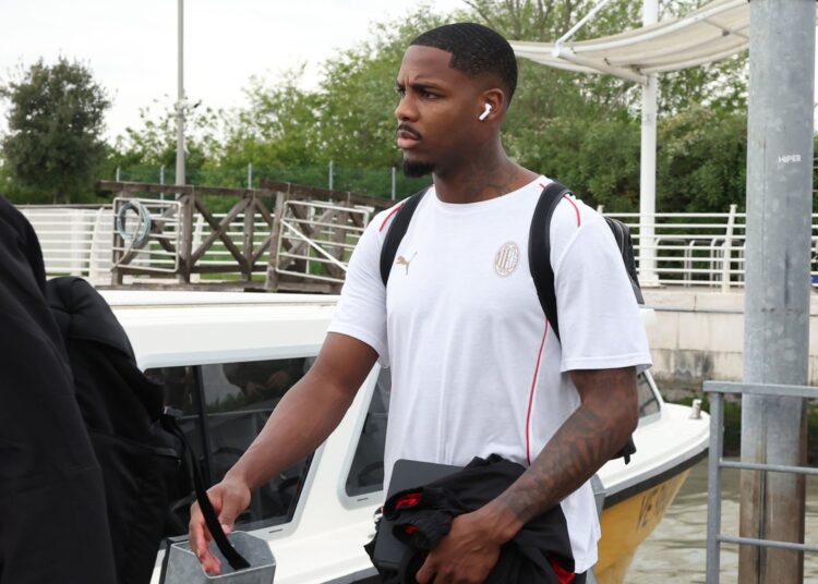 Mike Maignan AC Milan ميلان مينيون