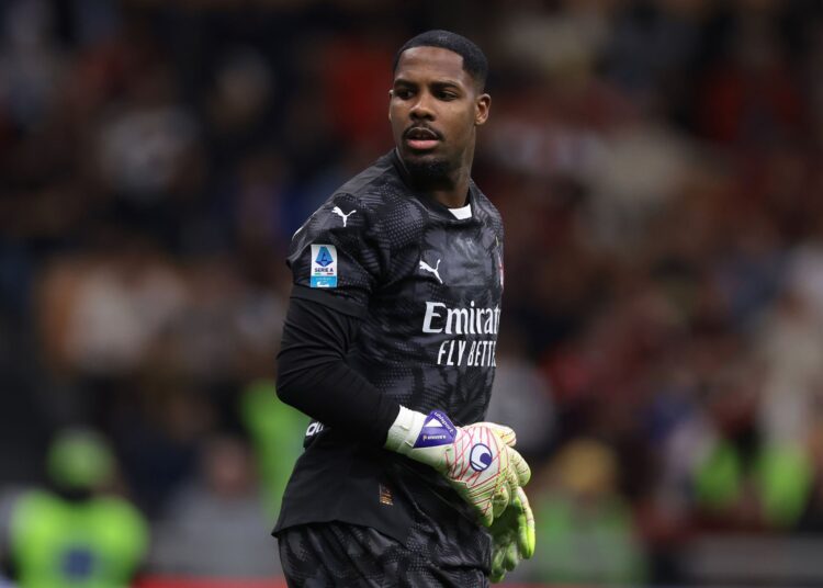 Mike Maignan AC Milan ميلان مينيون