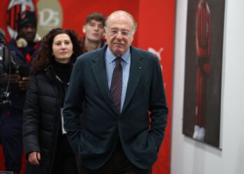 Paolo Scaroni AC Milan ميلان سكاروني