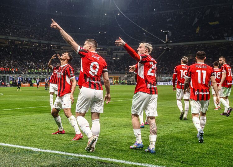 Luka Jovic celebrates يوفيتش ميلان AC Milan