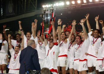 بيرلو: “10 سنوات في ميلان كانت رائعة. كنا عائلة”