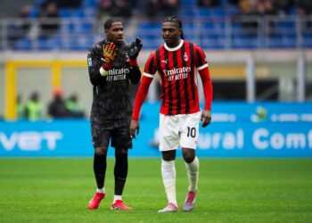 Rafael Leao Mike Maignan AC Milan لياو مينيون ميلان