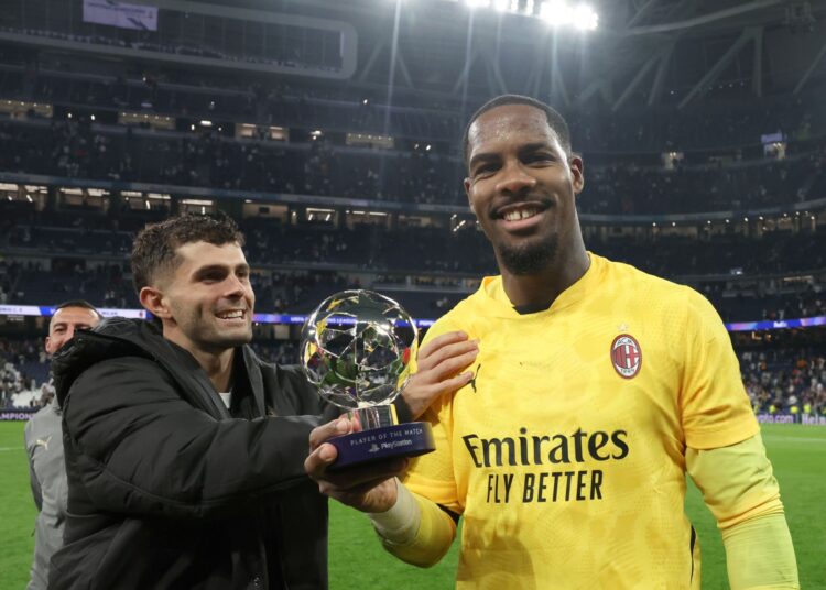 Christian Pulisic Mike Maignan AC Milan ميلان مينيون بوليسيك