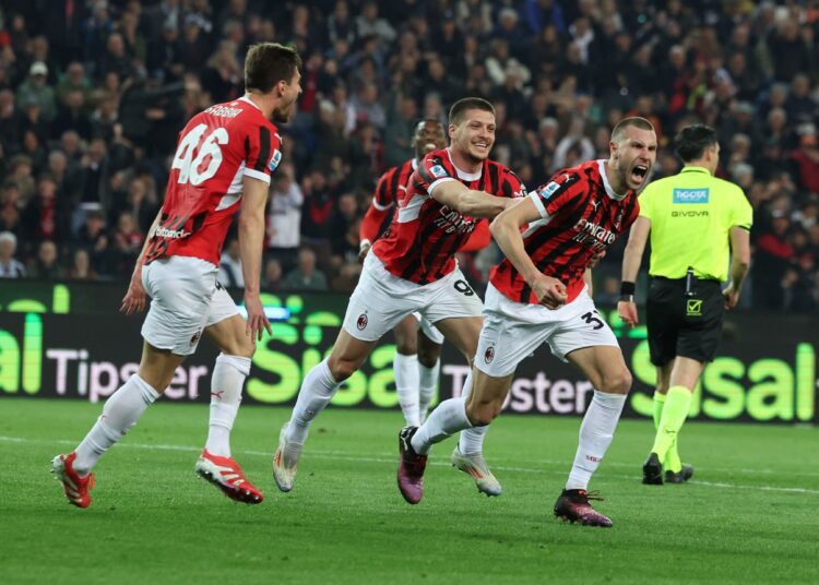 Strahinja Pavlovic AC Milan players celebrate ميلان بافلوفيتش