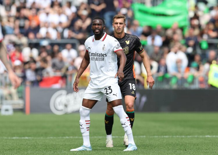 Fikayo Tomori AC Milan ميلان توموري