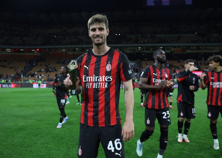 Matteo Gabbia AC Milan ميلان غابيا