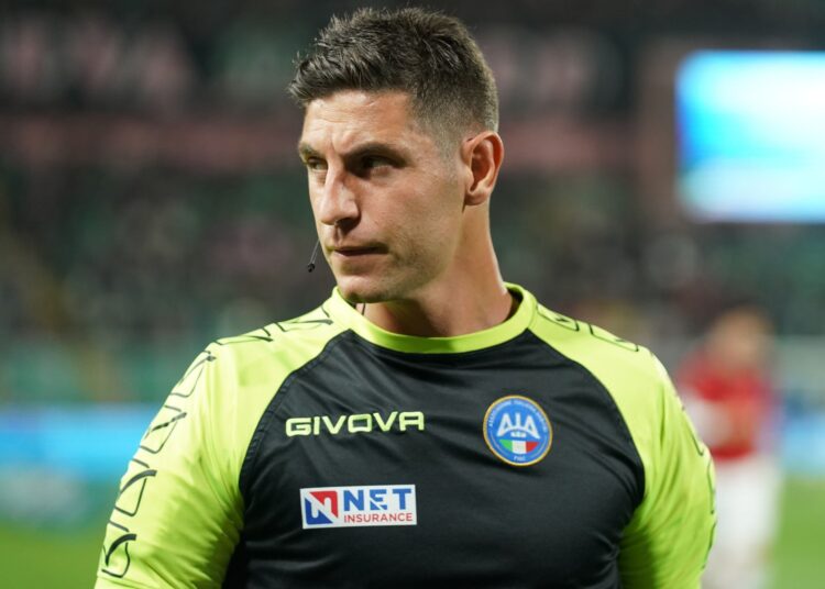 Referee Giuseppe Collu