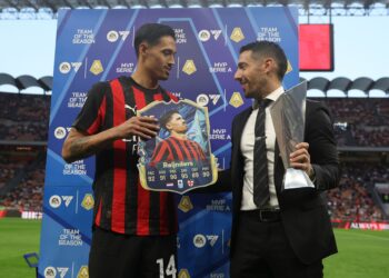 Tijjani Reijnders Geoffrey Moncada AC Milan ميلان مونكادا رايندرز