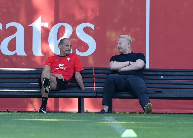 Igli Tare and Massimiliano Allegri of AC Milan تاري أليغري ميلان