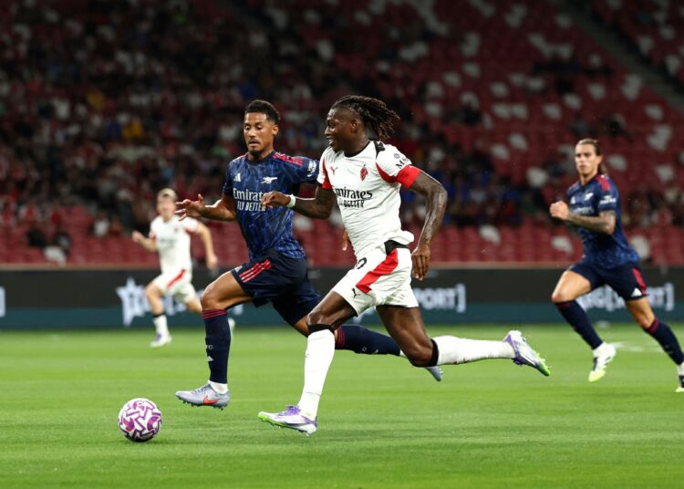 Rafael Leao AC Milan ميلان لياو vs Arsenal's Saliba