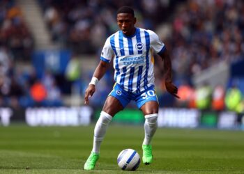 Milan makes contacts with Brighton for Pervis Estupiñán