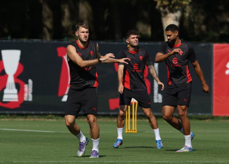Santiago Gimenez Ruben Loftus-Cheek Christian Pulisic AC Milan ميلان بوليسيك خيمينيز لوفتوس شيك