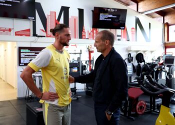 Massimiliano Allegri Adrien Rabiot AC Milan ميلان رابيو أليغري