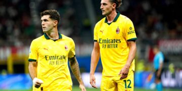 Christian Pulisic and Adrien Rabiot of AC Milan بوليسيك رابيو ميلان