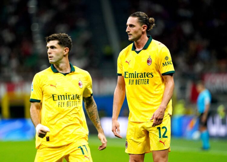 Christian Pulisic and Adrien Rabiot of AC Milan بوليسيك رابيو ميلان