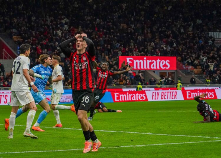 AC Milan's Alexis Saelemaekers dejected