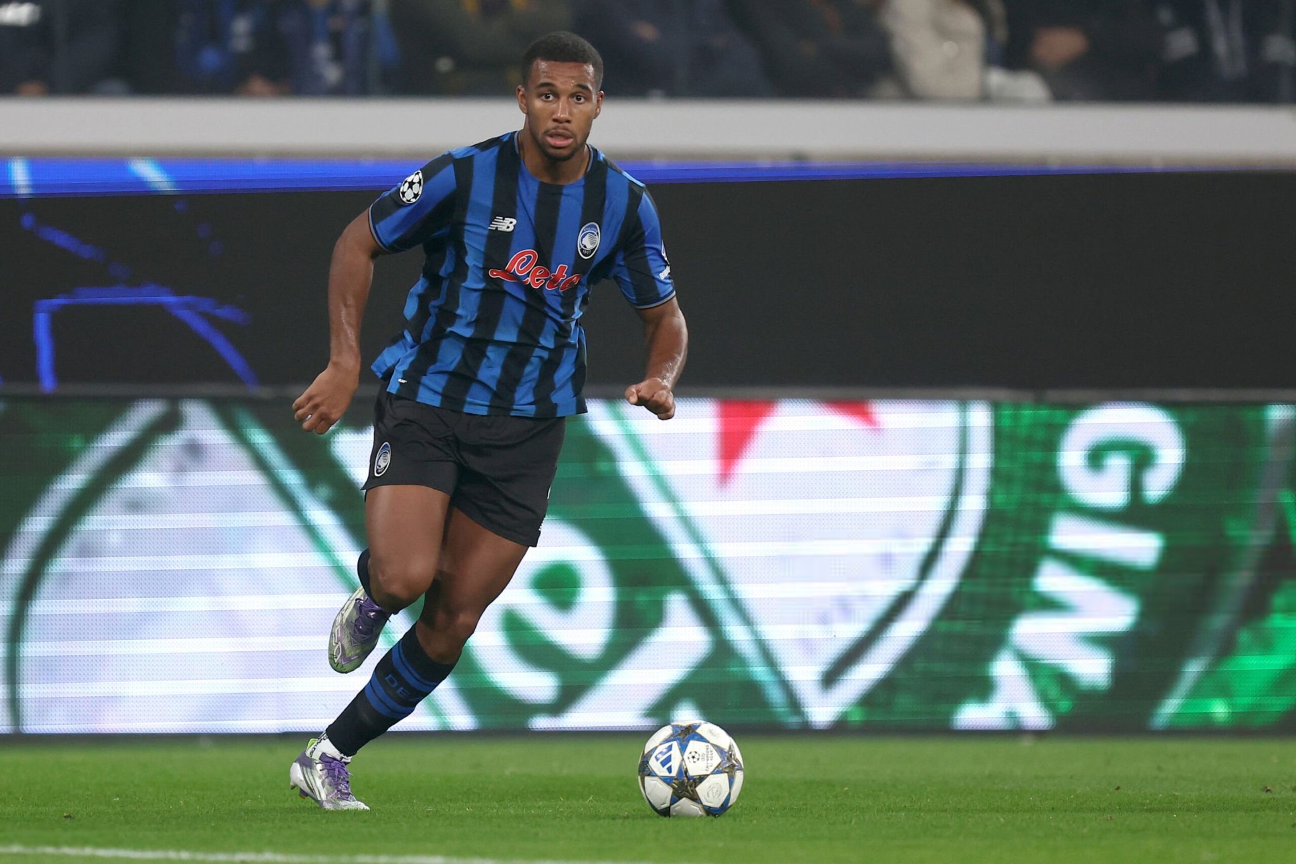 Isak Hien of Atalanta