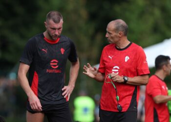 Strahinja Pavlovic AC Milan Allegri ميلان بافلوفيتش أليغري