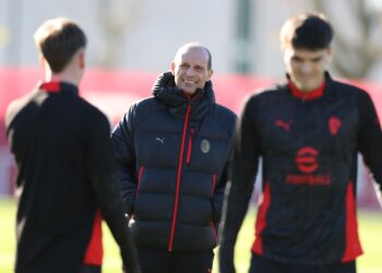 Gazzetta: The pairing dilemma – Who partners Leao? Milan weigh two options